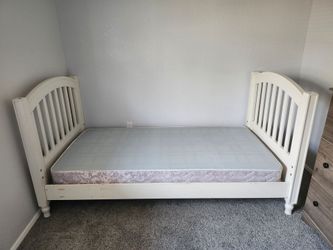 Twin Bed (BoxSpring Included)