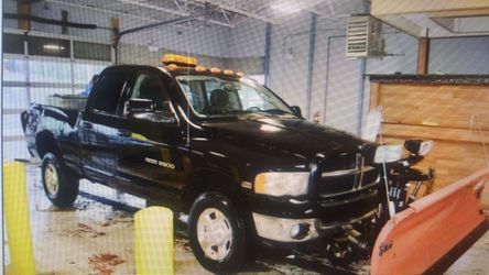 2003 Dodge Ram Pickup 2500 4dr Quad Cab SLT 4WD SB