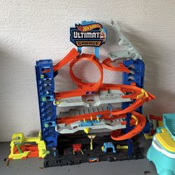 Hot Wheel Ultimate Garage 
