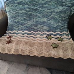 AFGHAN / LAP BLANKET 