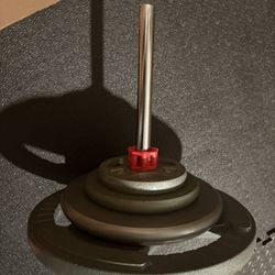 BRAND NEW Standard: 6 ft Steel Barbell with pairs of 45s 25s 10s and 5s. Total: 190 lbs