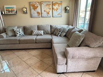Gorgeous and comfortable sectional couch with deep seating