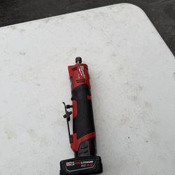 📌Milwaukee M12 FUEL 12V Lithium-Ion Brushless Cordless 1/4 in. Straight Die Grinder (w/battery 3.0) 👉PRECIO FIRME NO MENOS👉$160)