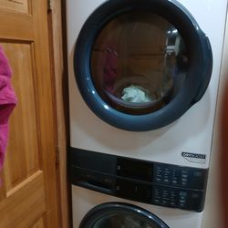 Electrolux washer/dryer