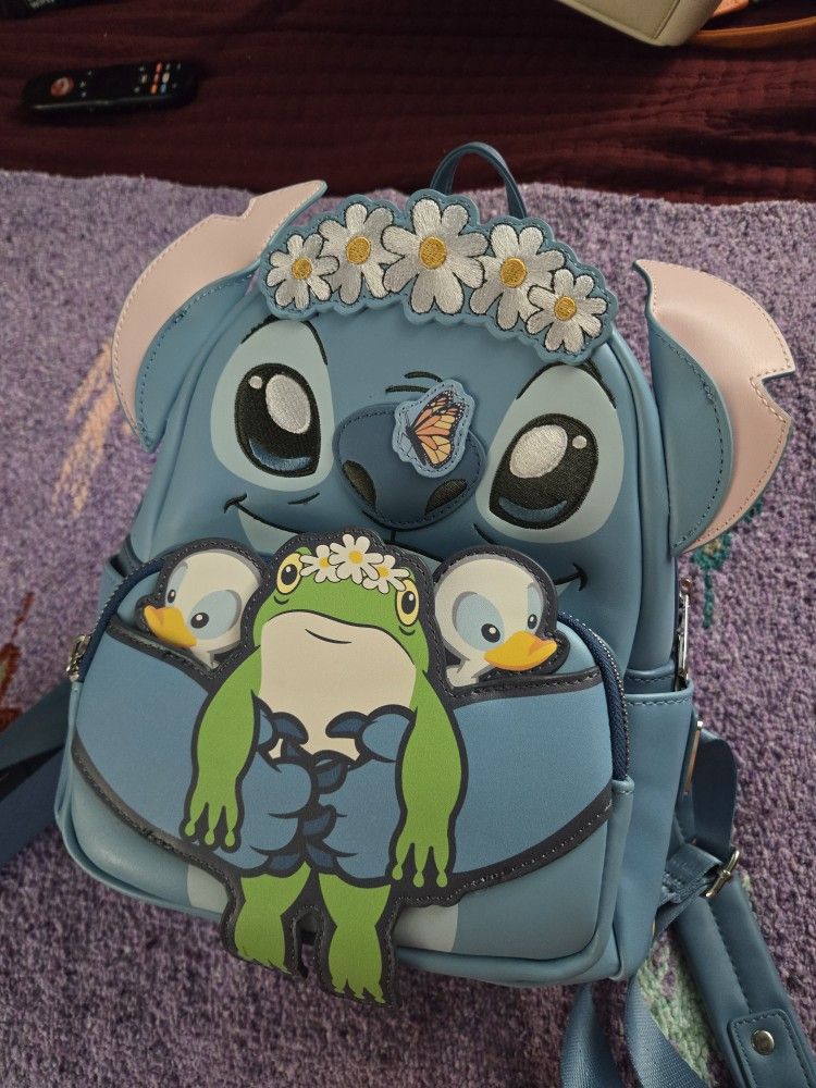 Lounge Fly Stitch Backpack With Frog