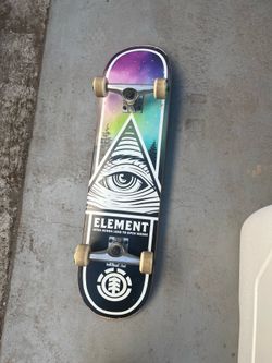 Skateboard (shoot me an offer)