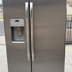 REFRIGERATOR GE COUNTER DEEP 