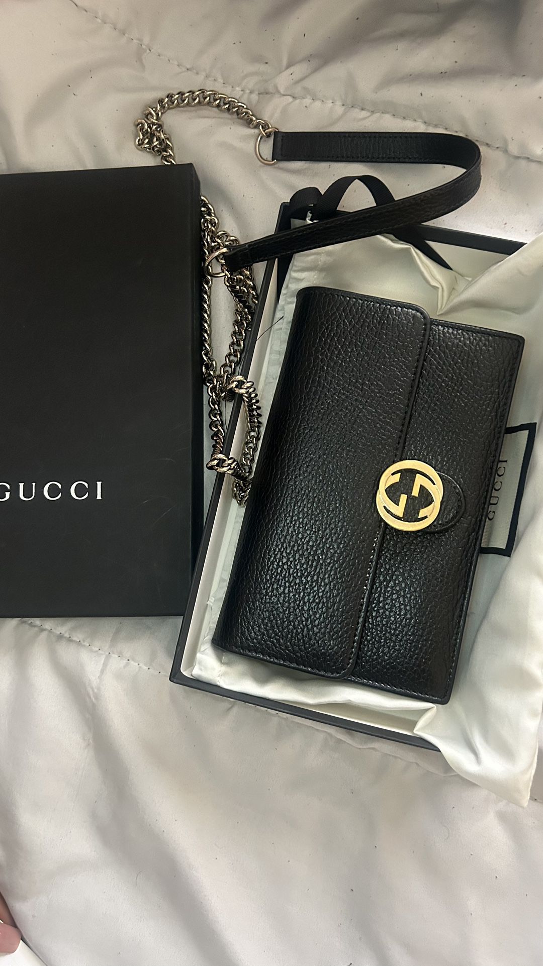 Gucci Wallet On Chain 