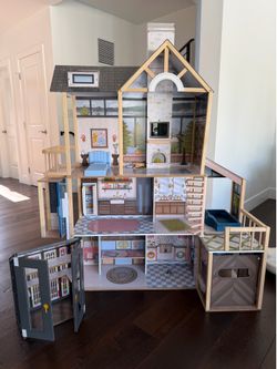 KidKraft Large Wooden Dollhouse with Furniture - Excellent Condition