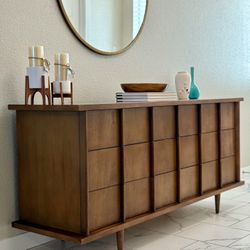 1960s Mid Century American of Martinsville 9 Drawer Walnut Dresser!