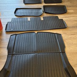 Tesla Model Y Floor Mats Full Set