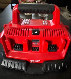 Milwaukee M18 18-Volt Lithium-Ion 6-Port Sequential Battery Charger