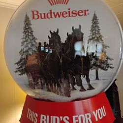 Budweiser Clydesdale Horses 3d Bubble Stand