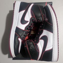 Jordan 1 Bloodline