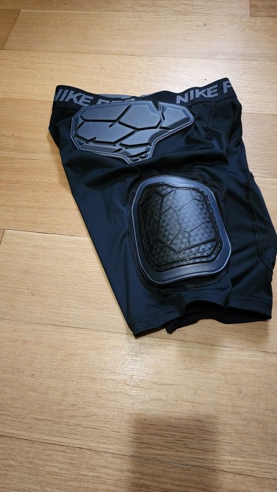 NIKE PRO HYPERSTRONG 4 Pad Men NFL Football Top Black AQ2733-010 Size XL  NEW TAG for Sale in Garden Grove, CA - OfferUp