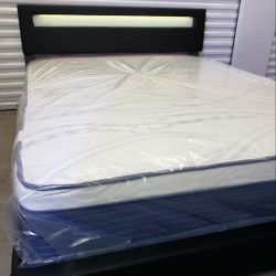 NEW Queen-Size PILLOW TOP MATTRESS and BOX SPRING. Bed frame not included 👍
