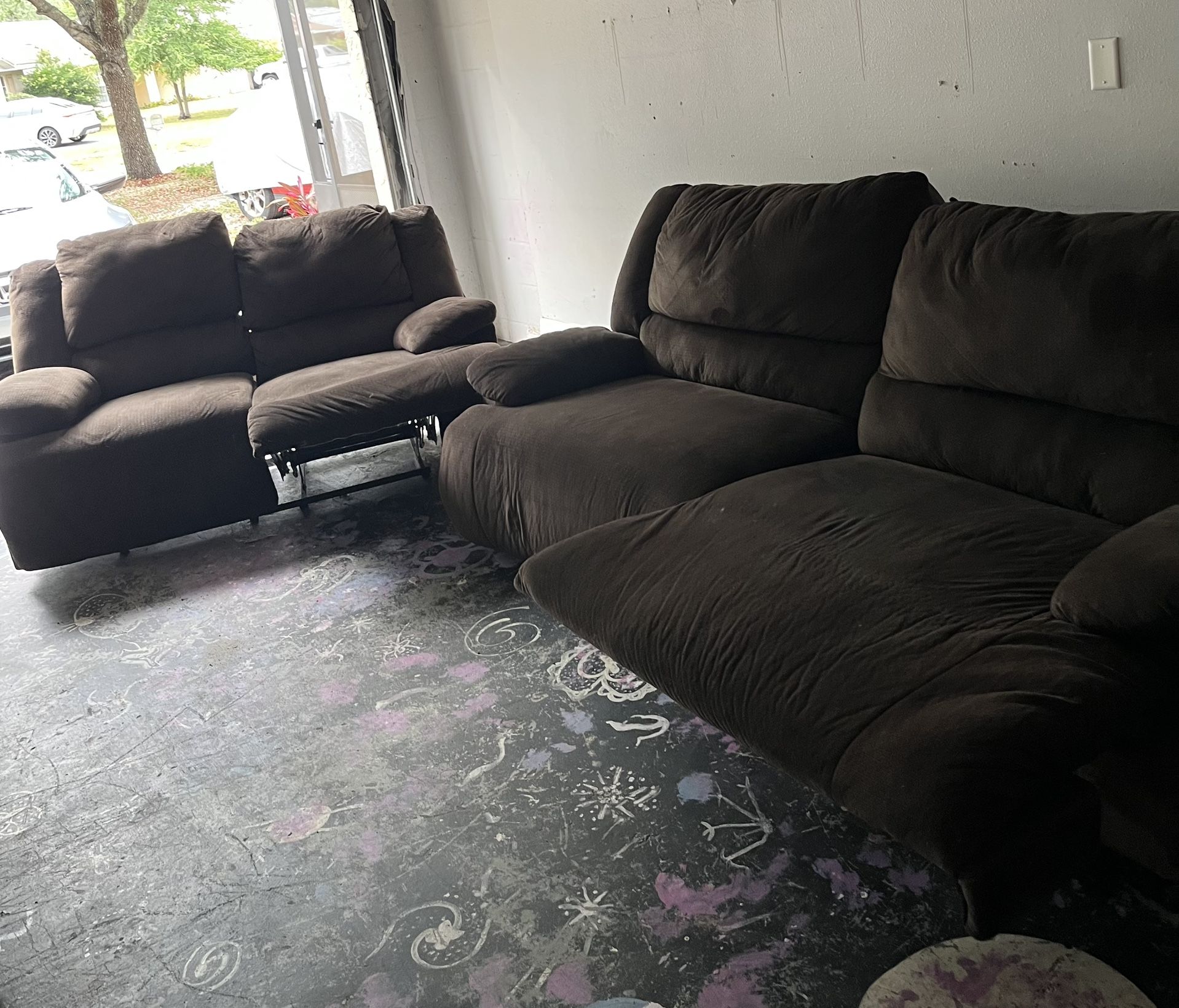 Reclinable Sofas Up To 6 People