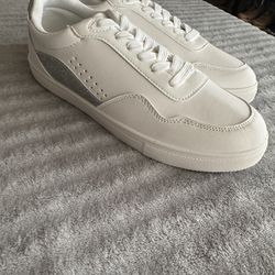 Brand New Womens Size 7 White Sneakers $10