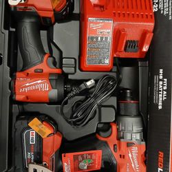MILWAUKEE TWO DRILL COMBO SET HARD COVER M18 (brand New) 