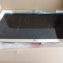 LG STUDIO 36” Electric Cooktop