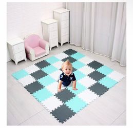 Interlocking foam squares 12”