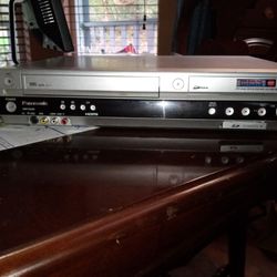 Panasonic DMR-ES46V VHS To dVD Or SD Card