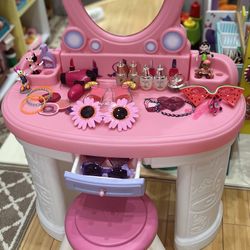 Step2 Fantasy Vanity play set