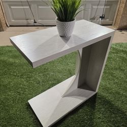 End Table / Side Table 🌱