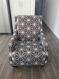 MOVING SALE Single Seat Arm Chair
