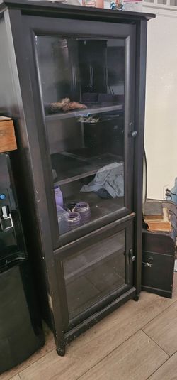 Bkack Curio Cabinet