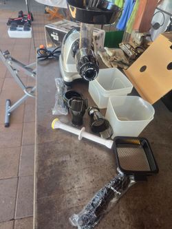 Juicer machine