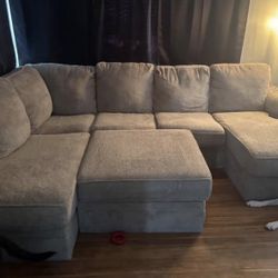 Sectional Couch With Ottoman 