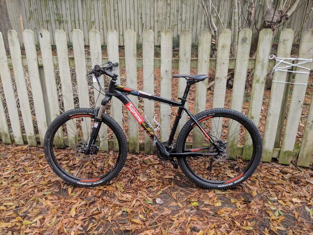 Fuji Race-Ready Tahoe mountain bike.