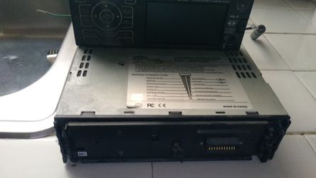 Nesa DVD CD AM FM car stereo has USB SD card slots 50 Watts x 4 detachable face MP4