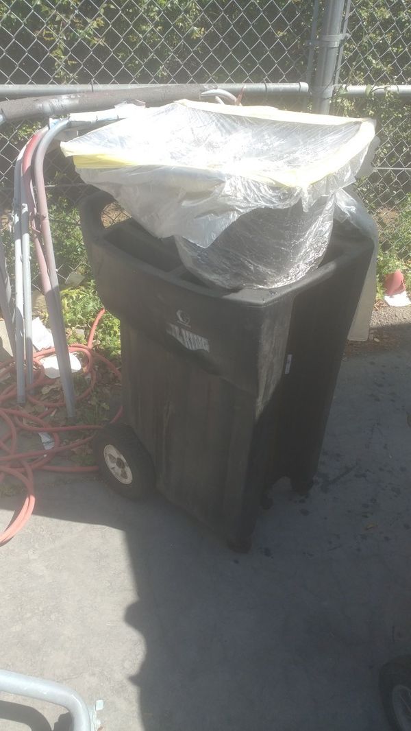 Graco oil king cart for Sale in Carmichael, CA OfferUp