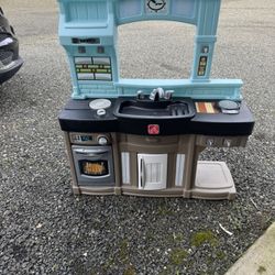 Play Kitchen
