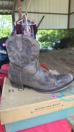 Women’s boots