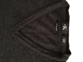 STEAL! CALVIN KLIEN SWEATER. PERFECT CONDITION.