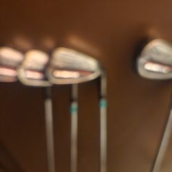 Big Birtha Set 8 Thru 47 Wedge Have A Sim 7 Max I Can Throw In And A 5 Hybrid For A Little Extra 