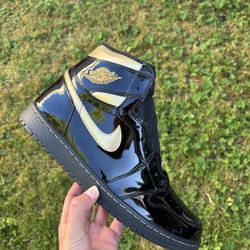 Jordan 1 Black Metallic Gold