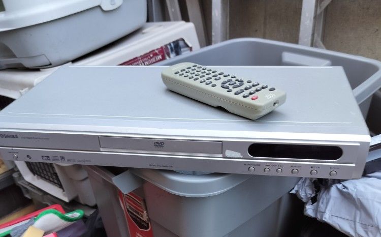 Toshiba DVD Player W/Remote