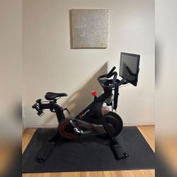 Peloton Bike - Very Good - 2022 – Hoboken, NJ