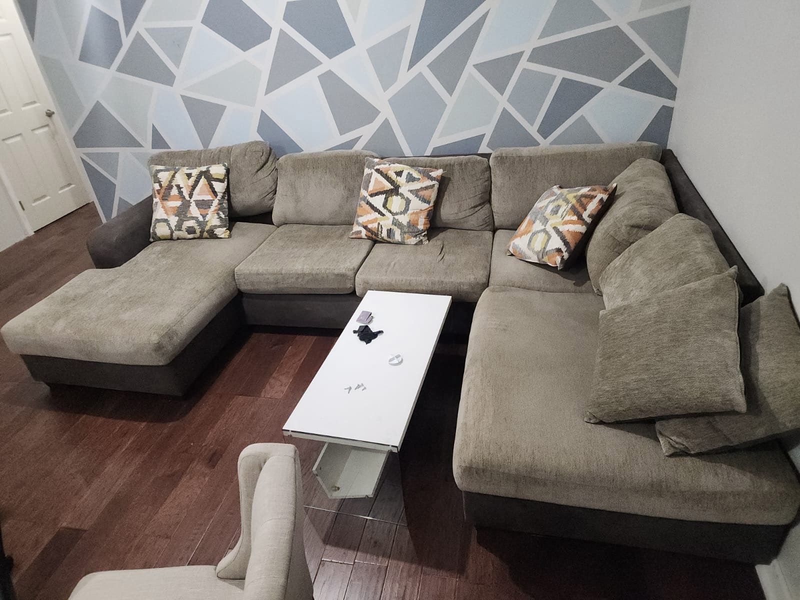 Large Brown Microfiber Sectional Sofa with Chaise – Super Comfortable