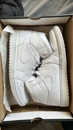 jordan 1 mid 9.5