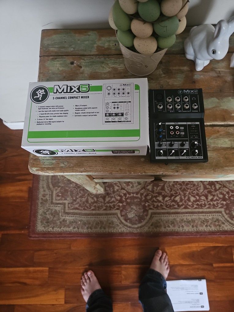 Mackie Mix5 Mixer
