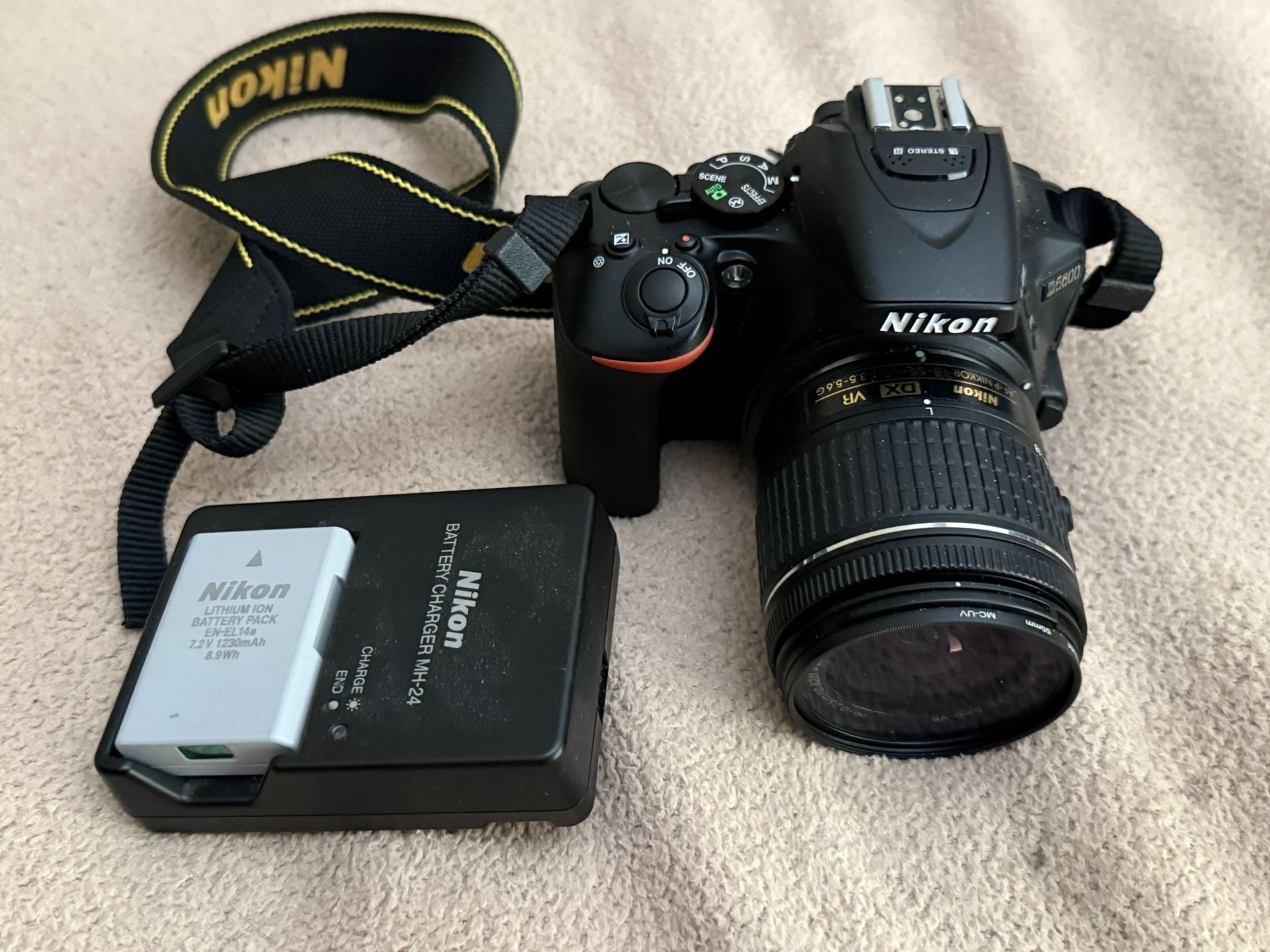 Nikon D5600 