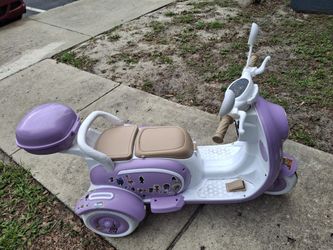 children's  ride-on moped scooter