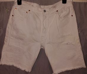 Levi's 501 White Button Down Knee Length Denim Shorts Original Fit (waist 34)