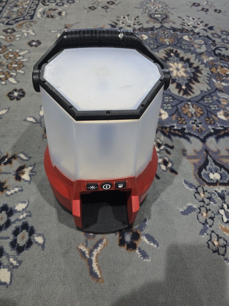 Milwaukee M18 Lamp
