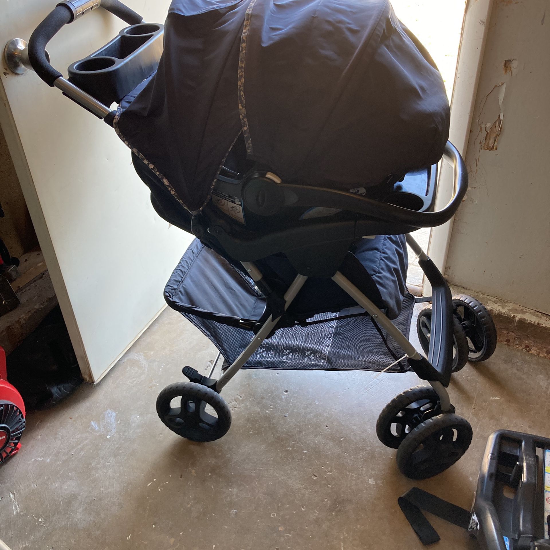 Greco Snug Ride 35 Light Baby Car Seat And Stroller